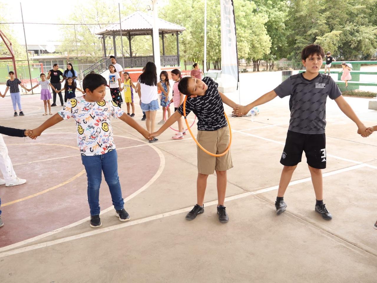 $!Imdec divierte a niños y jóvenes de la sindicatura de Jesús María, en Culiacán