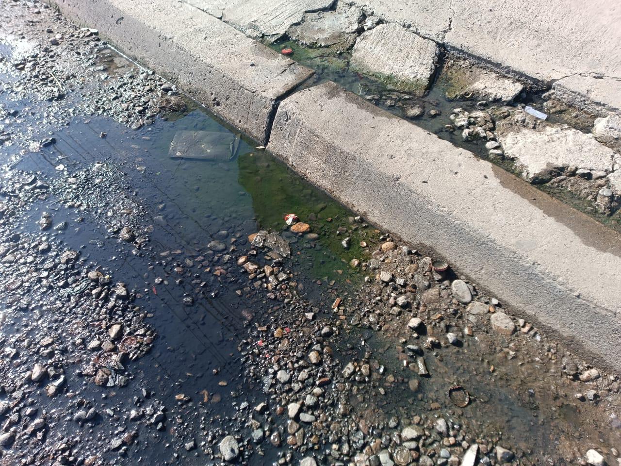 $!Continúa Infonavit Jabalíes con problemas de fugas de aguas negras y fétidos olores