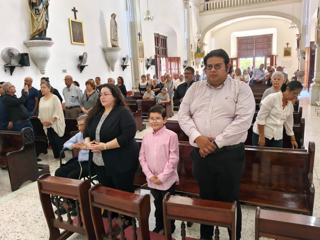 $!Celebran misa en Rosario por el descanso de la empresaria Martha Solorza