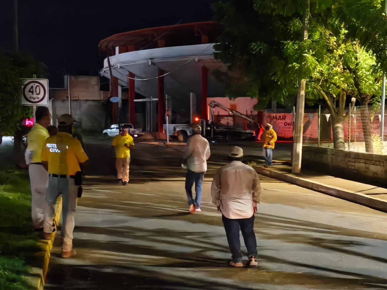 $!Coordinan acciones para erradicar panal de abejas en estadio de Rosario
