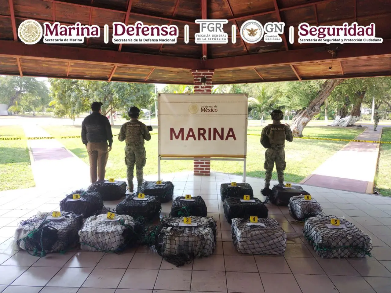 $!Asegura Semar 650 kilos de cocaína frente a costas de Michoacán