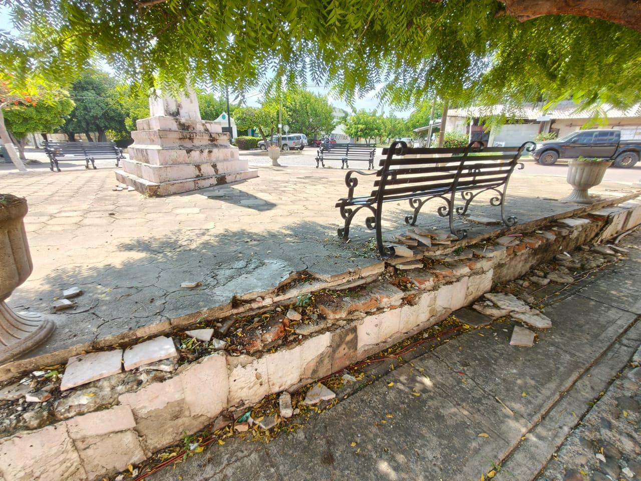 $!Vecinos reprochan trabajos inconclusos en plaza del Obelisco, en Rosario