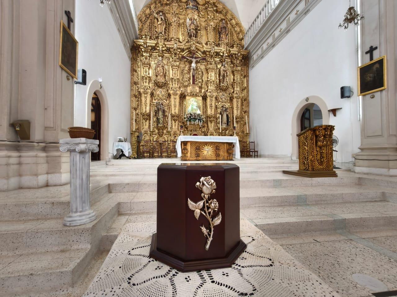 $!Celebran misa en Rosario por el descanso de la empresaria Martha Solorza