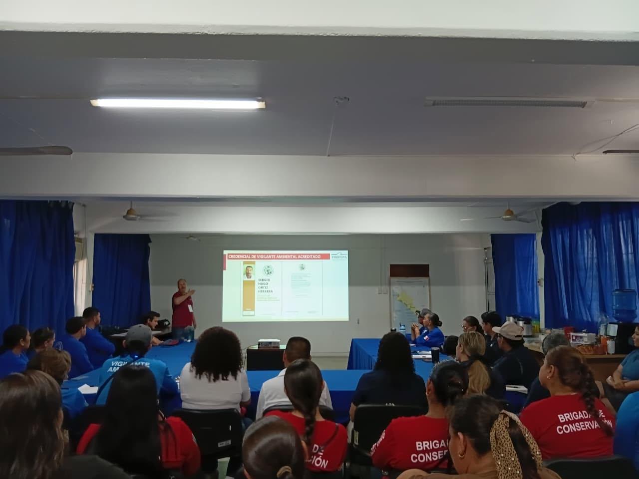 $!Realizan capacitación y credencialización para fortalecer a las brigadas comunitarias de Santuario Huizache-Caimanero