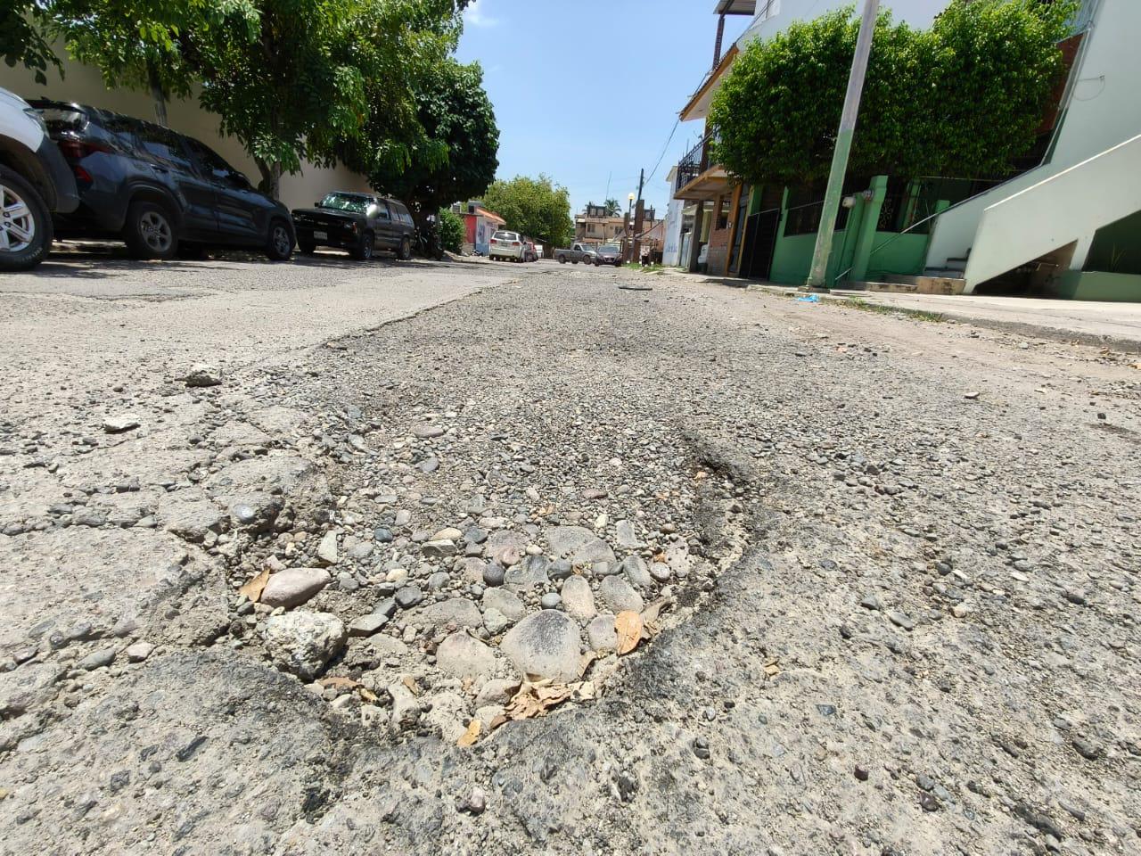 $!Lamentan vecinos malas condiciones de calle Baluarte en la cabecera de Rosario