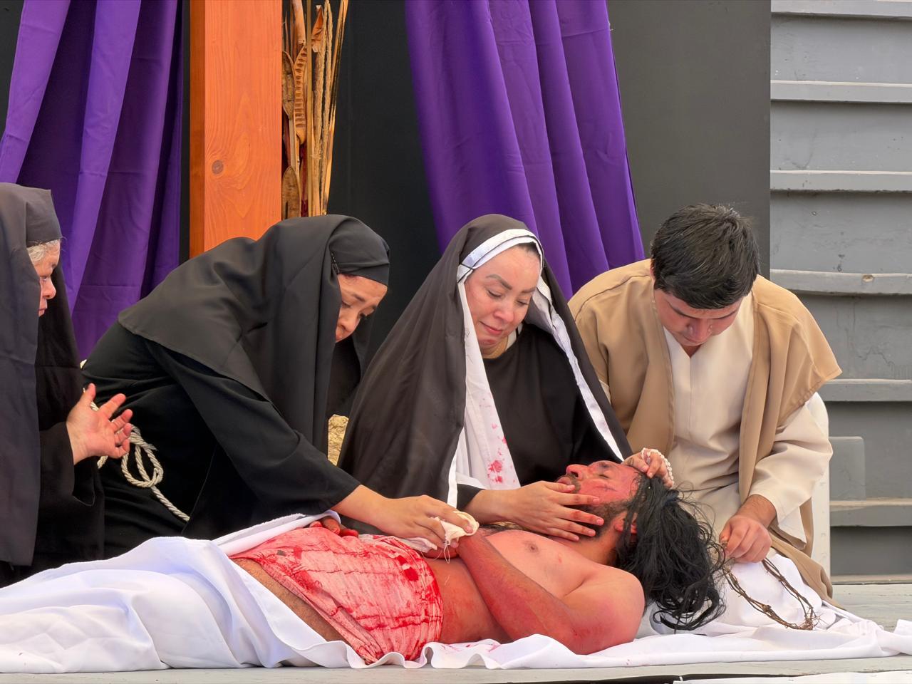 $!Con fe y participación se lleva a cabo el Viacrucis de Pajuma 2026 en Mazatlán