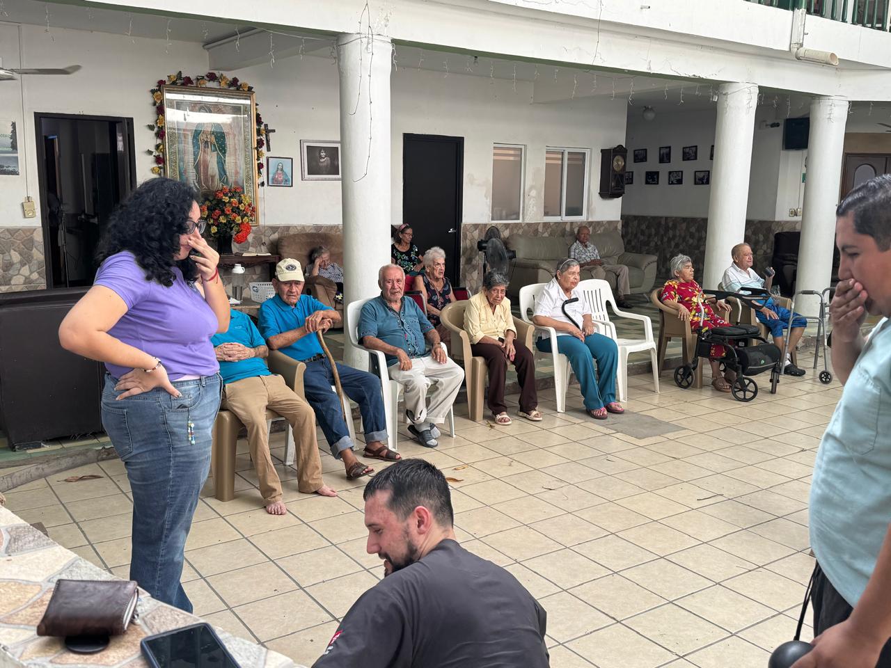 $!Festejan con alegría el Día del Abuelo en el Asilo de Ancianos de Mazatlán