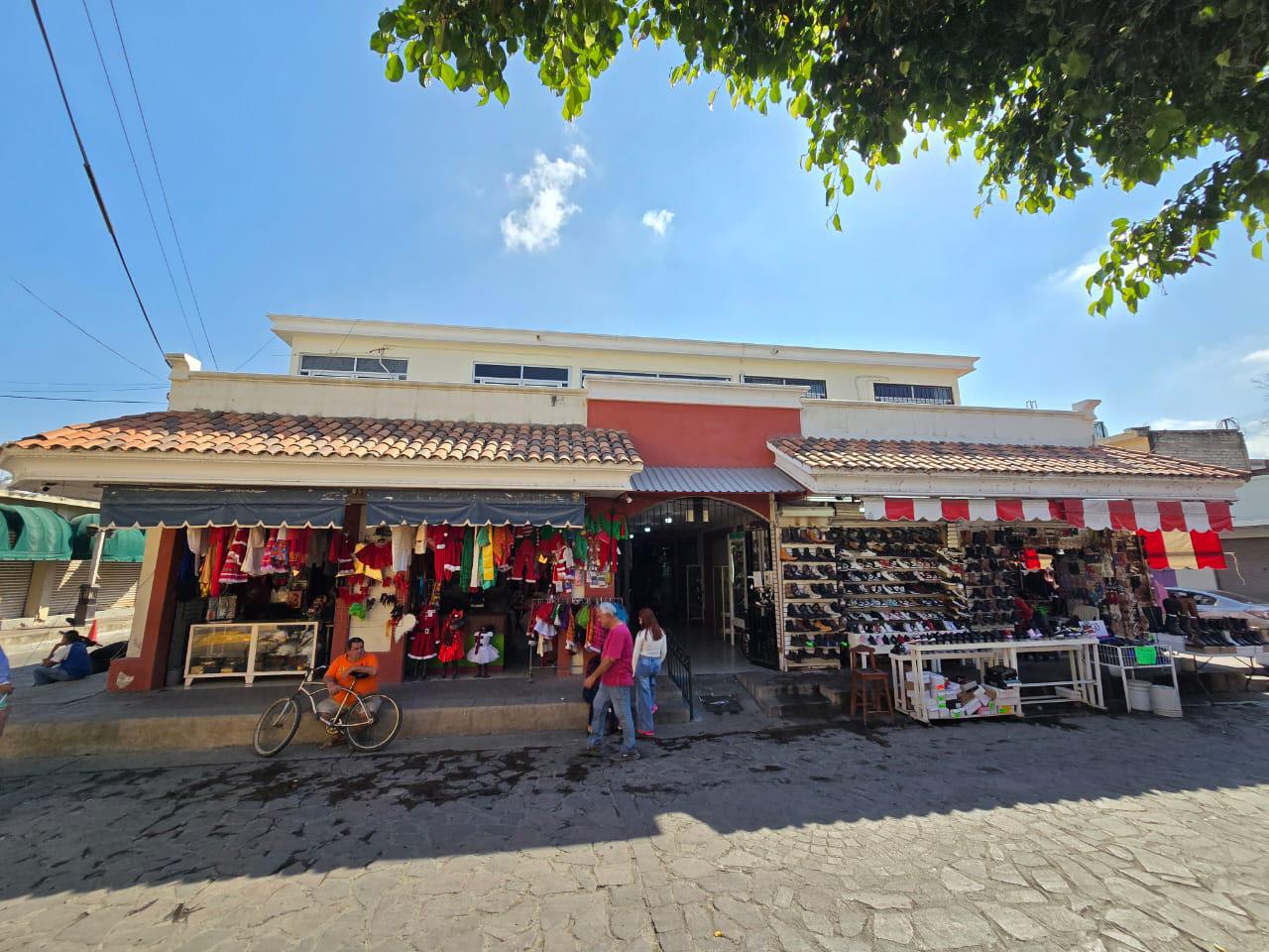 $!Pese a la adversidad, el mercado municipal de Rosario celebra su 72 aniversario