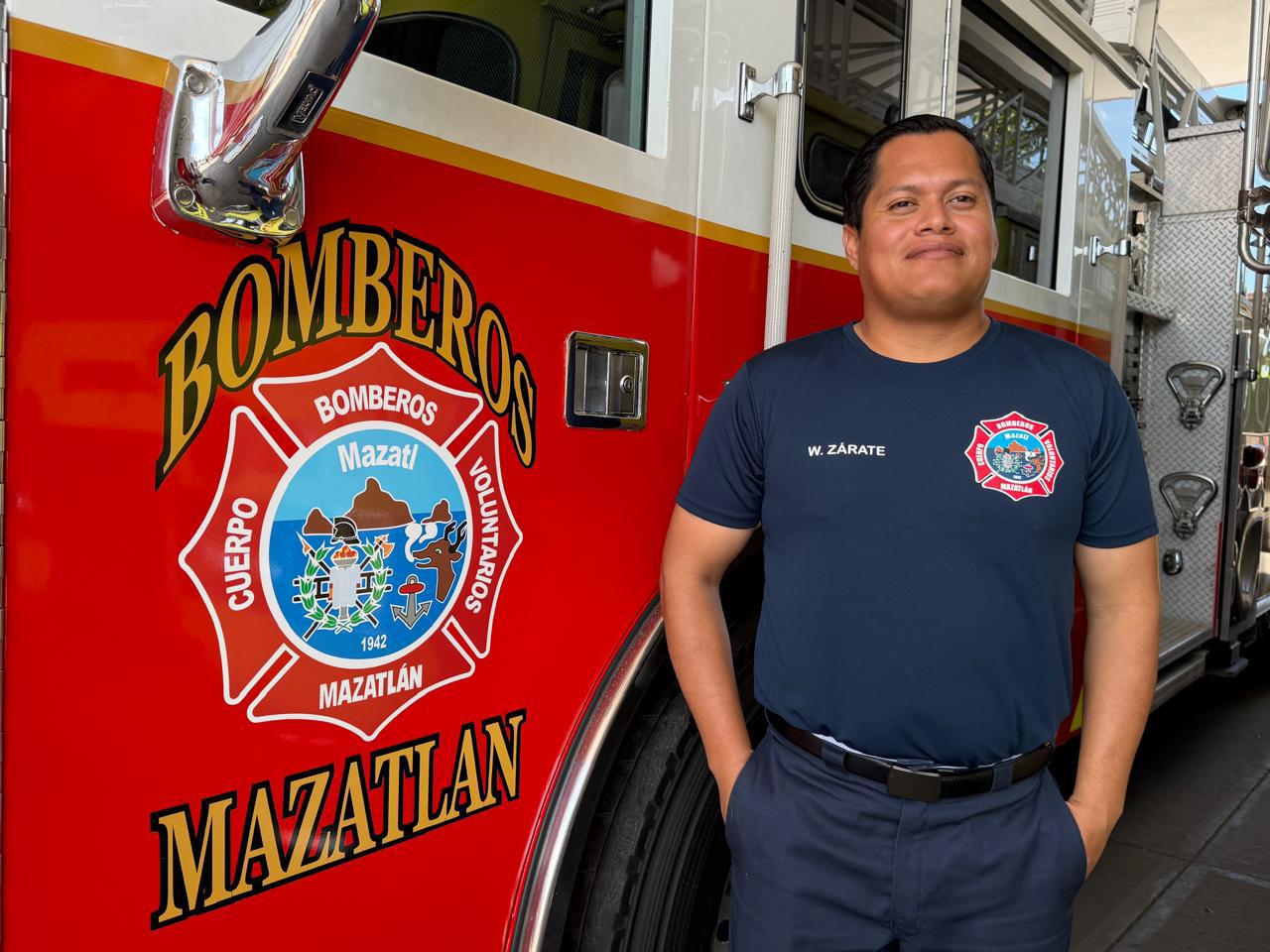 $!Entre fuego, sacrificios y compañerismo: la vida detrás del uniforme de Bomberos Mazatlán