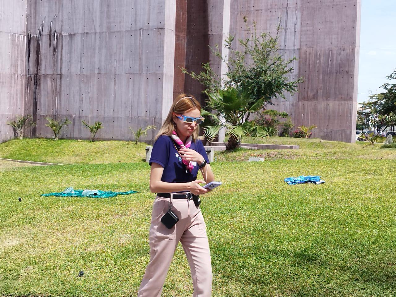 $!Disfrutan turismo y personal de Gran Acuario de Eclipse Total de Sol