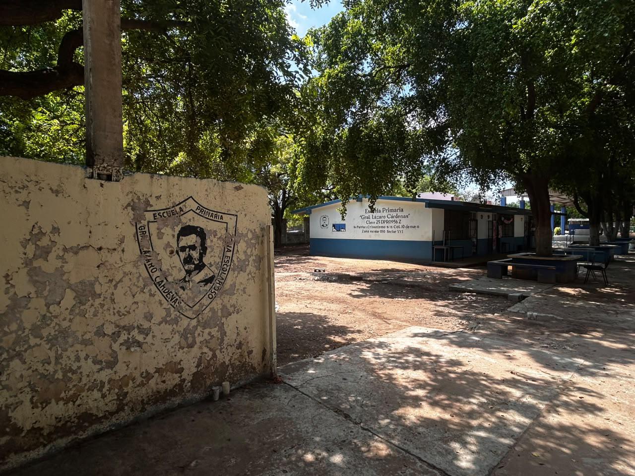 $!Exigen madres de familia reparar instalaciones eléctricas tras muerte de mujer en escuela de Culiacán