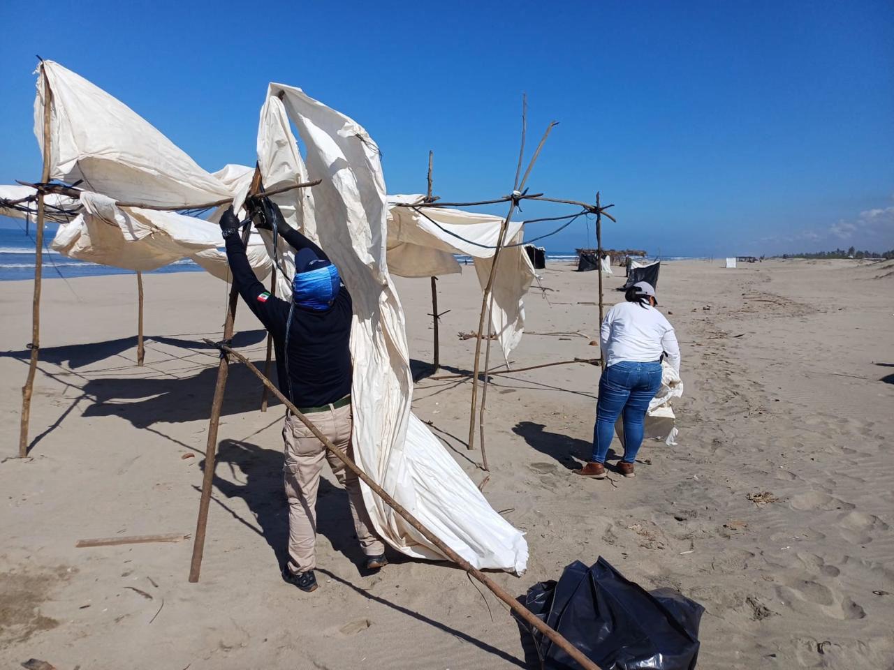 $!Realizan jornada de limpieza en la Playa El Caimanero, en Rosario