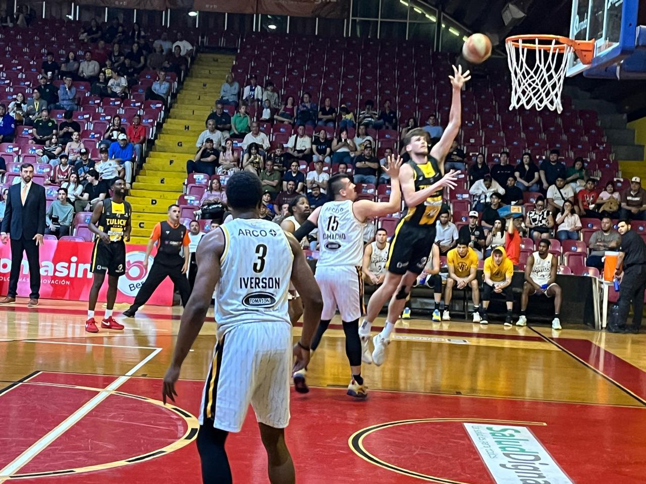 $!Rayos de Hermosillo ‘apaga’ a Caballeros de Culiacán en el Parque Revolución