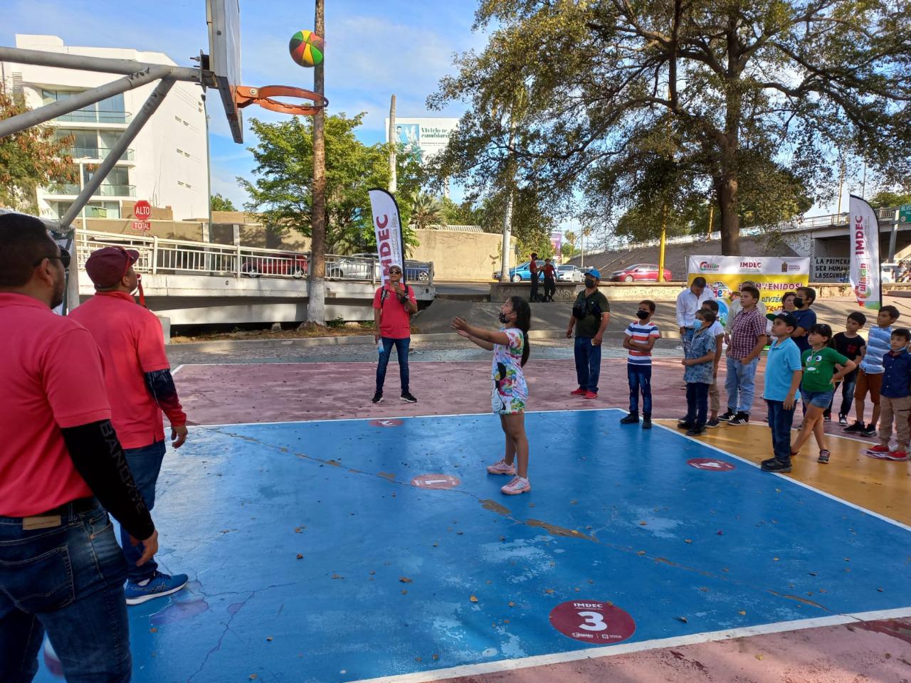 $!Imdec lleva Feria Deportiva en festejo del Día de la Niñez en Ciudad Mágica Colhuacan