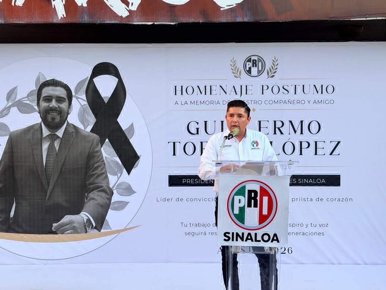 $!PRI Sinaloa rinde homenaje póstumo a Guillermo Torres López