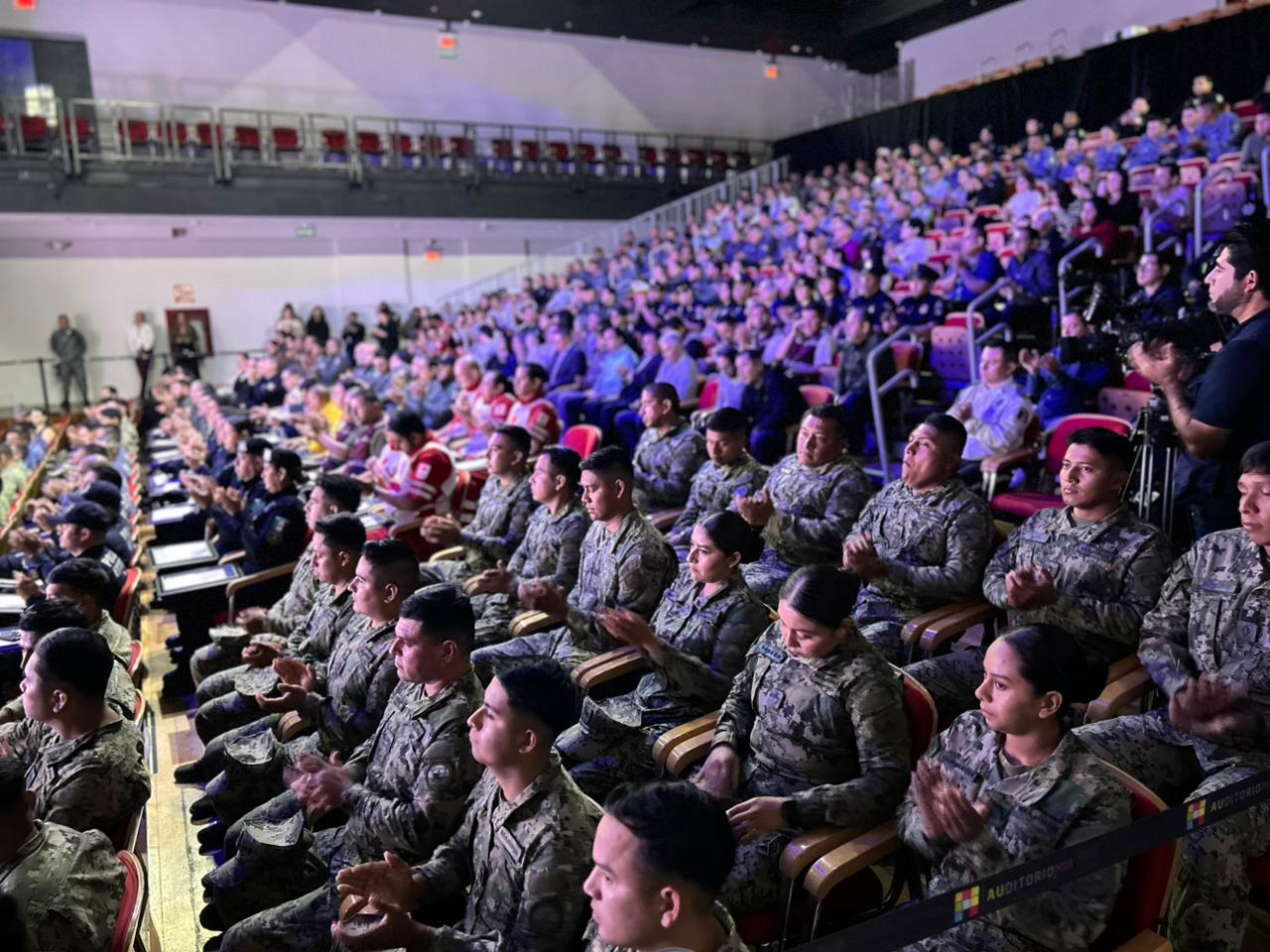 $!Reconocen a marinos por labor de seguridad en Sinaloa