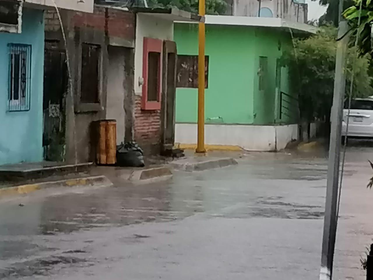 $!Reportan habitantes del Valle de Escuinapa que no hay energía eléctrica por vientos de ‘Nora’