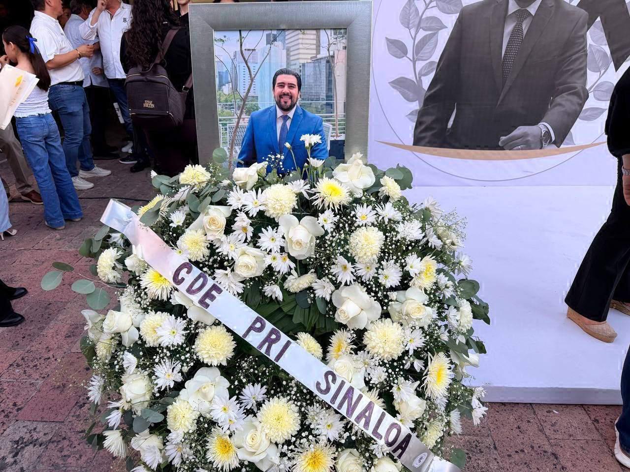 $!PRI Sinaloa rinde homenaje póstumo a Guillermo Torres López