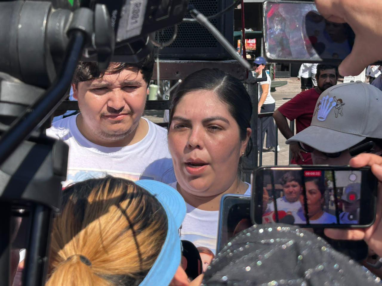 $!‘Es un dolor que ni a mi peor enemigo se lo puedo desear’: madre de bebé asesinado en ataque marcha por la paz