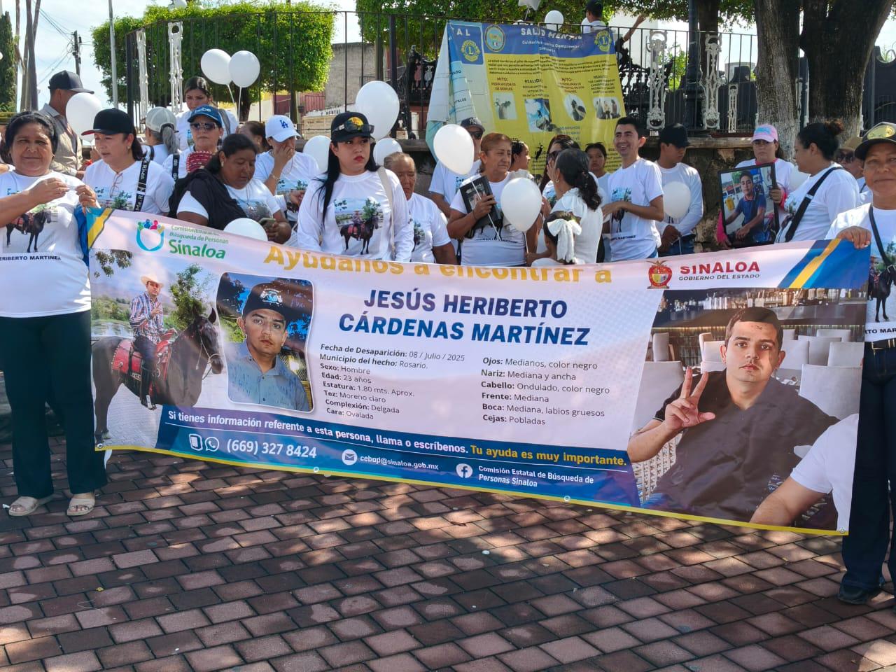 $!‘Quiero abrazarlo, no escarbar’: Marchan en Rosario por sus desaparecidos