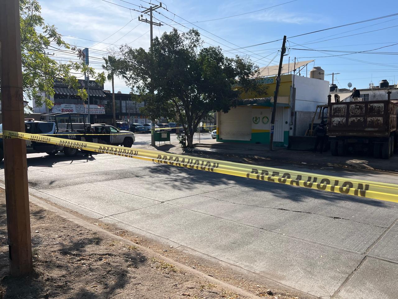 $!Con arma blanca, José Luis pierde la vida en un domicilio del sector Barrancos, en Culiacán