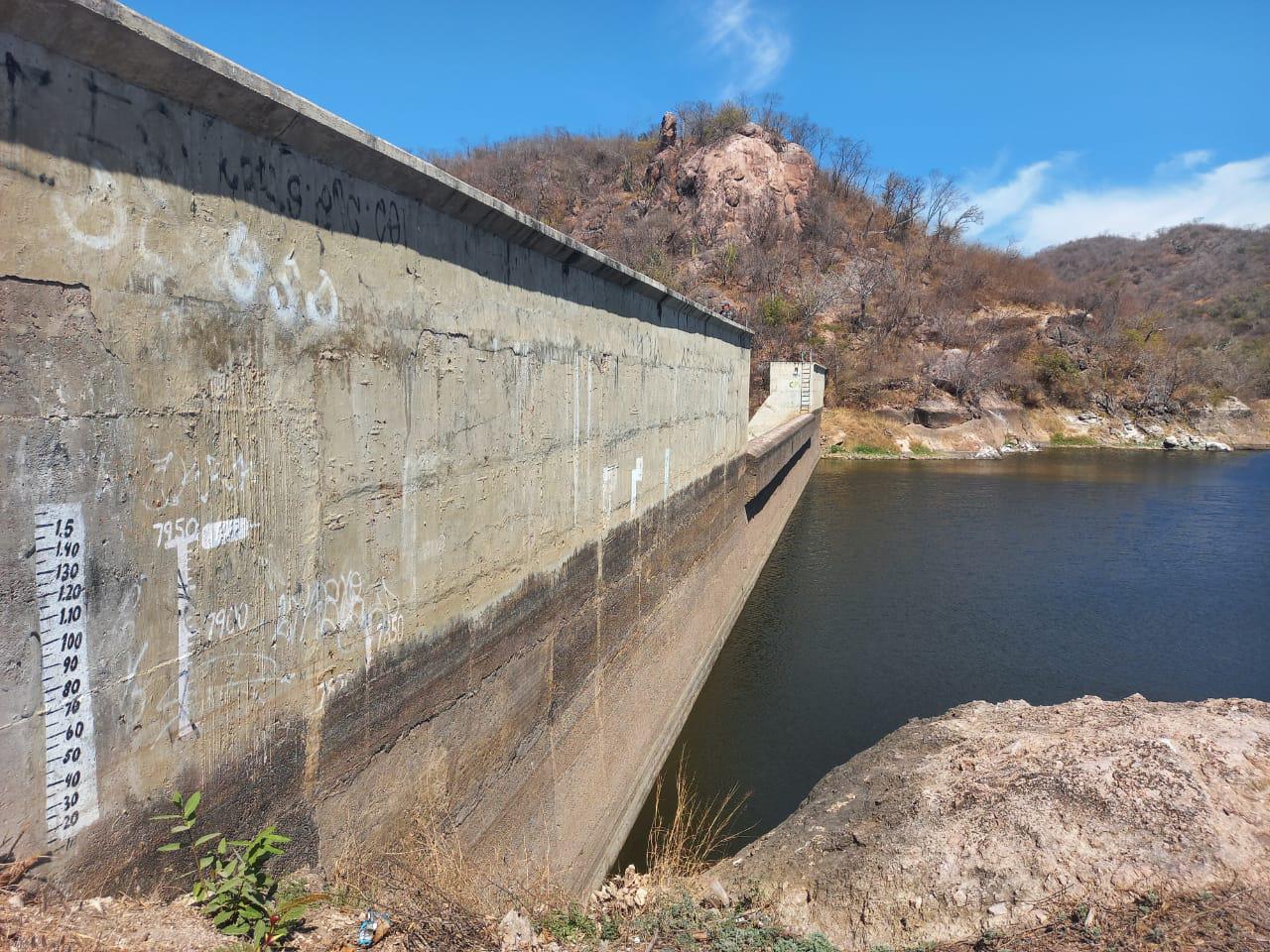 $!Persiste preocupante desabasto de agua en Presa ‘El Peñón’