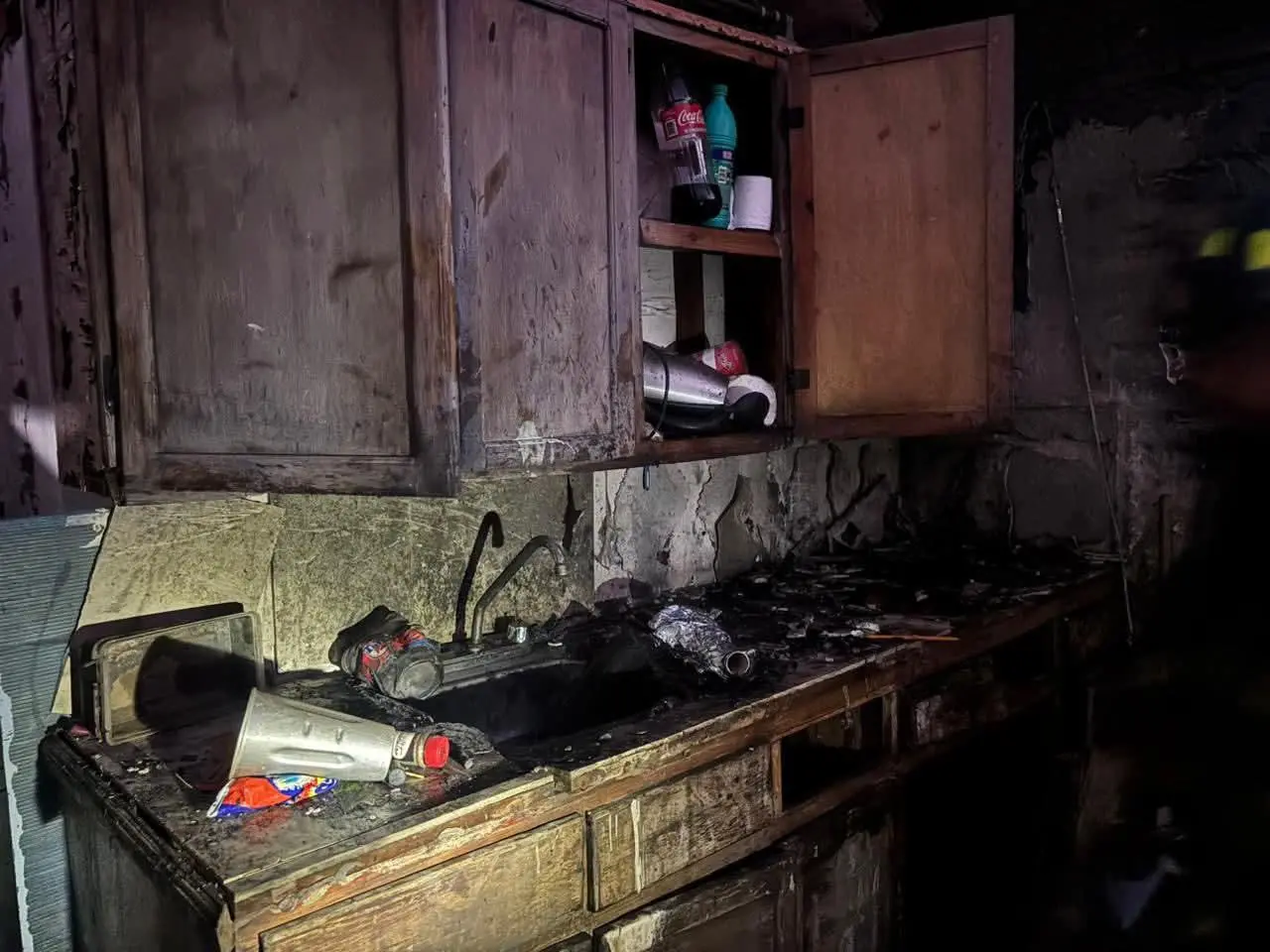 $!Explosión de pirotecnia en tienda de abarrotes genera alarma en Mazatlán