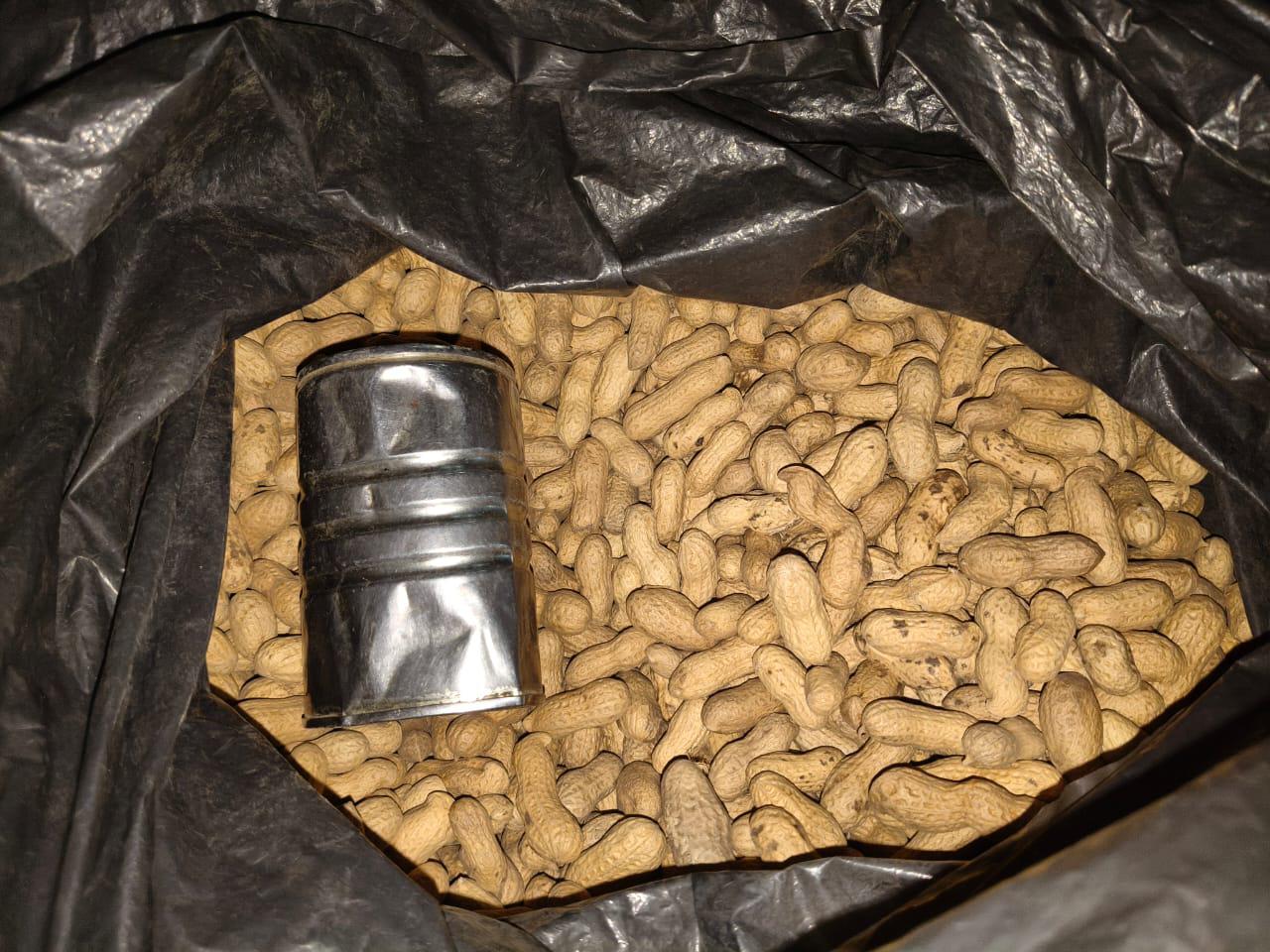 $!Jesús Alberto desde hace dos décadas mantiene encendida la cachimba para ofrecer cacahuates en Rosario