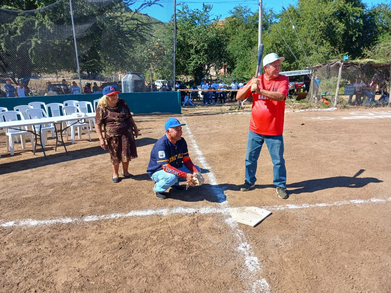$!Con homenaje a Félix Navarro inauguran la Liga Campesina de Segunda Fuerza Centro