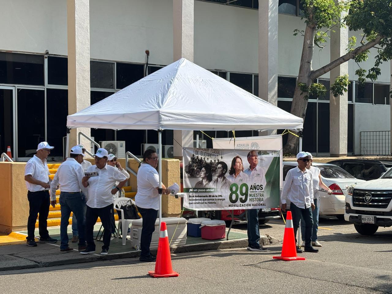 $!Protestan Jubilados de CFE en Mazatlán por reducción de hasta 75% en prestaciones