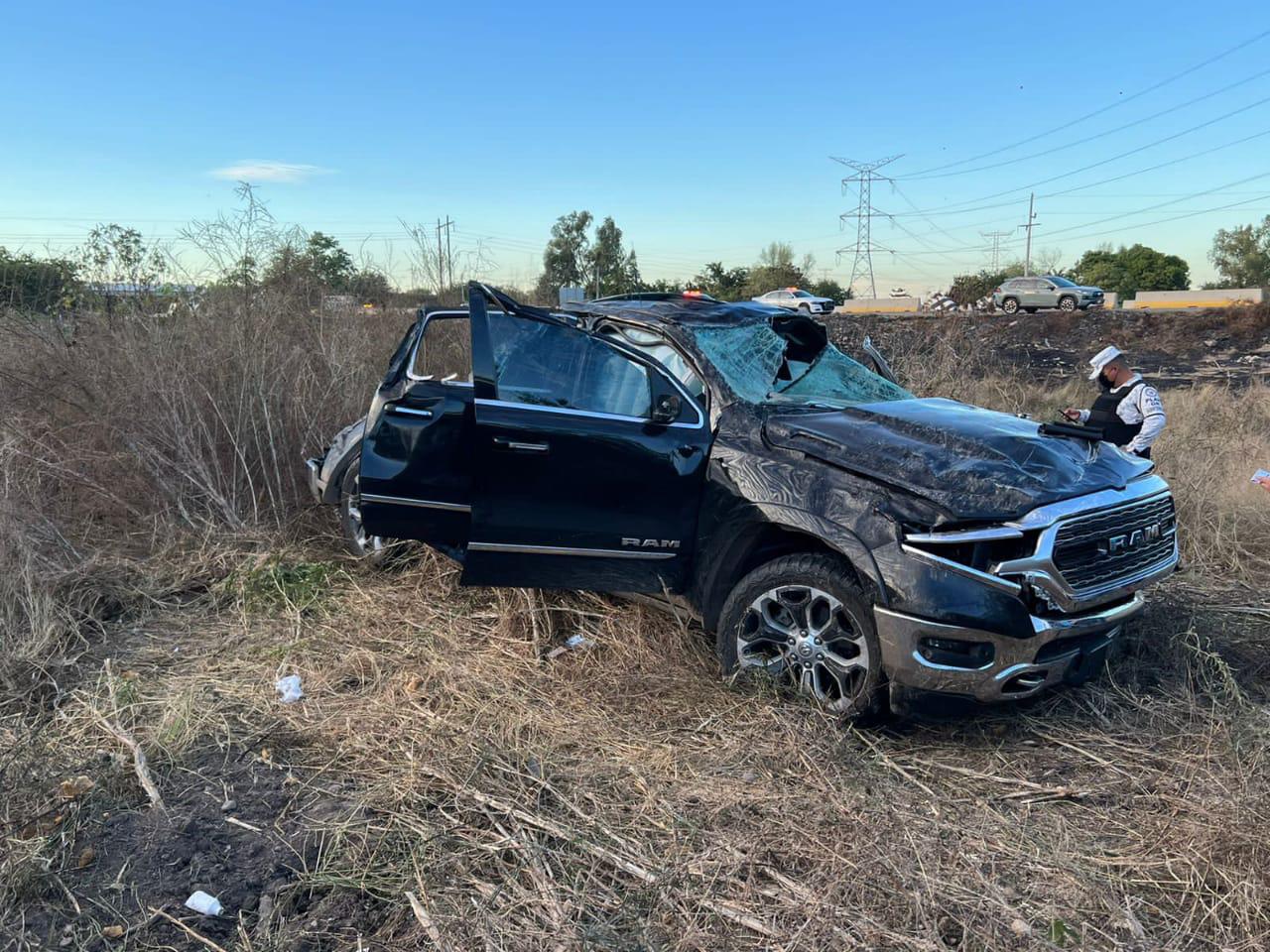 $!Reportan en redes presunto accidente de Eduin Caz; él aclara lo que pasó con su camioneta