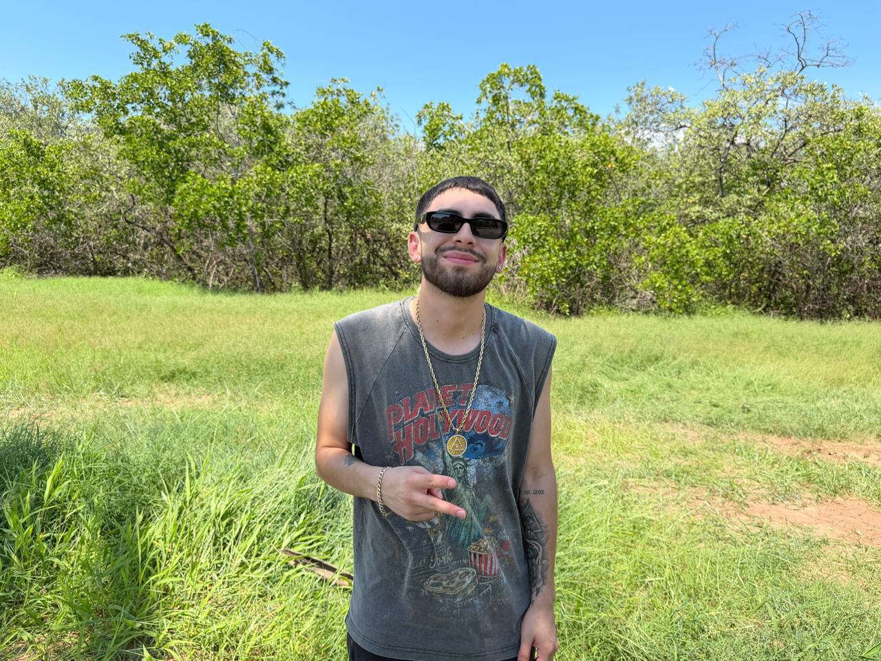 $!Anakin Larios elige la Isla de la Piedra en Mazatlán para grabar el video de su tema ‘Perdóname’