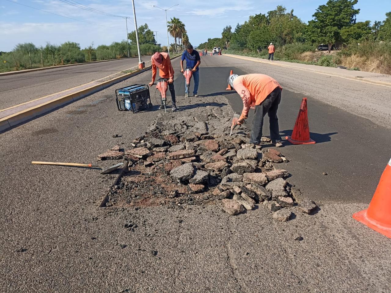 $!Anuncian nueva bolsa en rescate vial de $1 millón para bacheo asfáltico en comunidades de Ahome