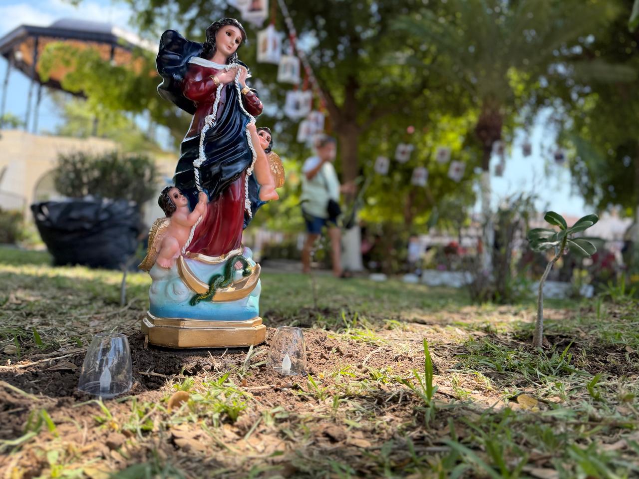 $!Sin respaldo municipal instala colectivo espacio de memoria por desaparecidos en la Plazuela Zaragoza, en Mazatlán