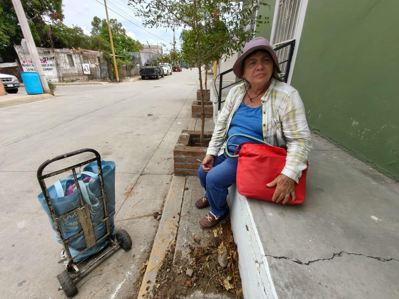 $!Por las calles de Rosario, Francisca ha logrado una forma de conseguir el sostén familiar