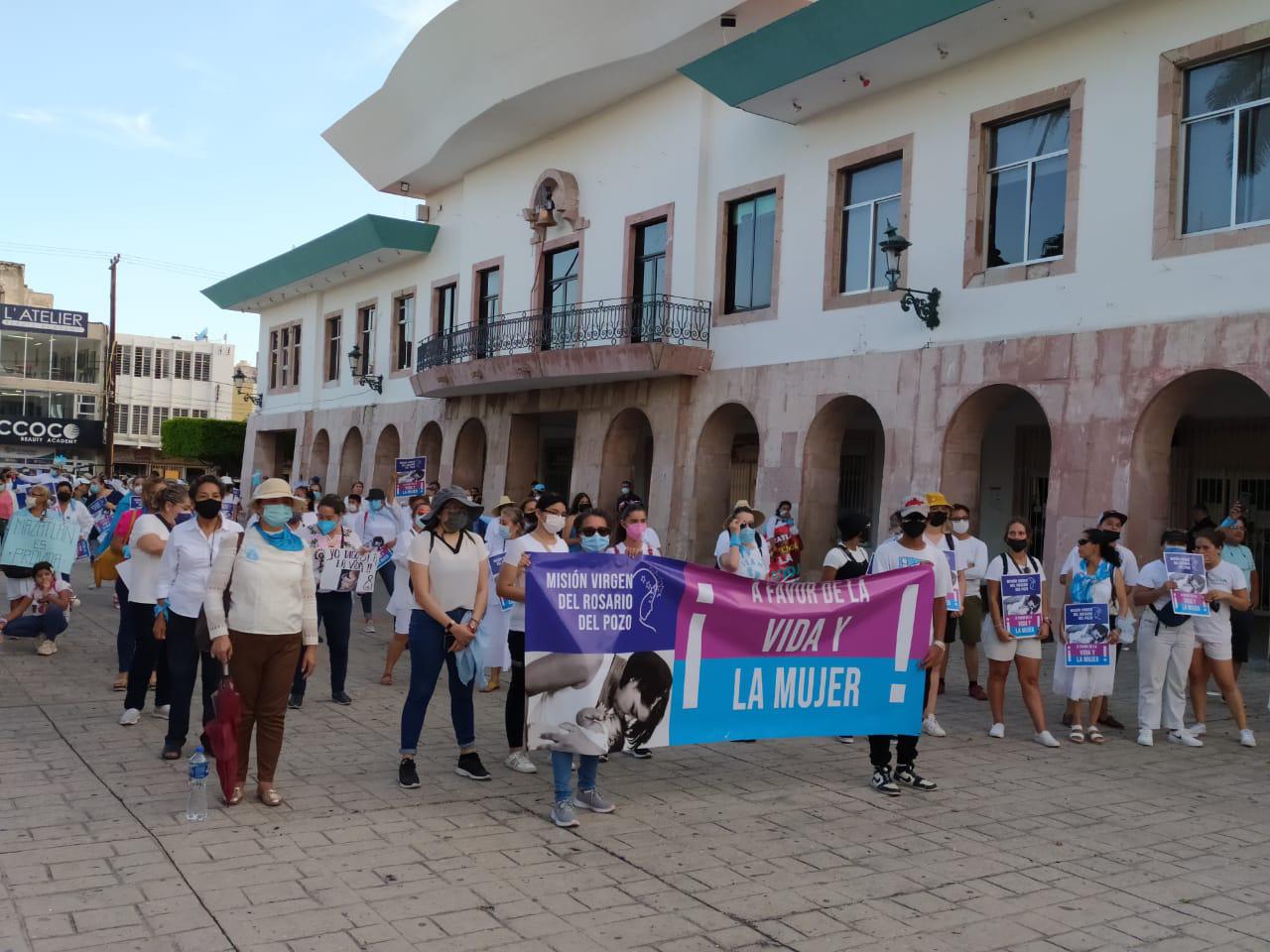 $!Se manifiestan grupos provida en Mazatlán para decir ‘no’ al aborto