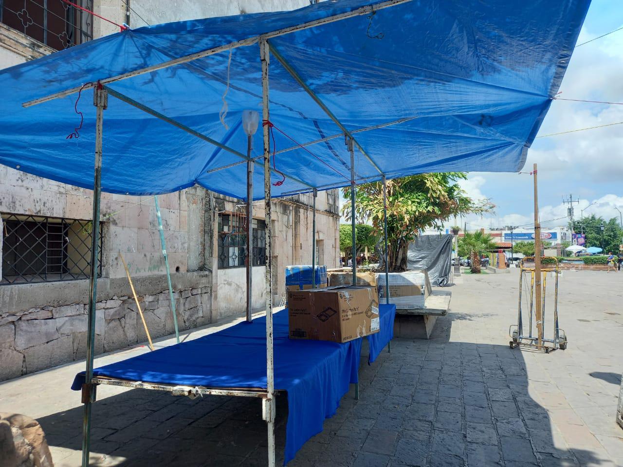$!Tras protesta, vendedores ambulantes logran quedarse en la plazuela Ramón Corona, en Escuinapa