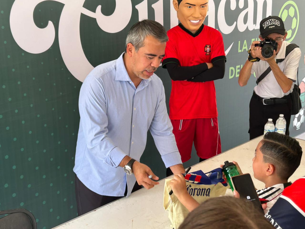 $!‘Culiacán, la Fiesta del Futbol’ reúne a miles en el Parque Acuático