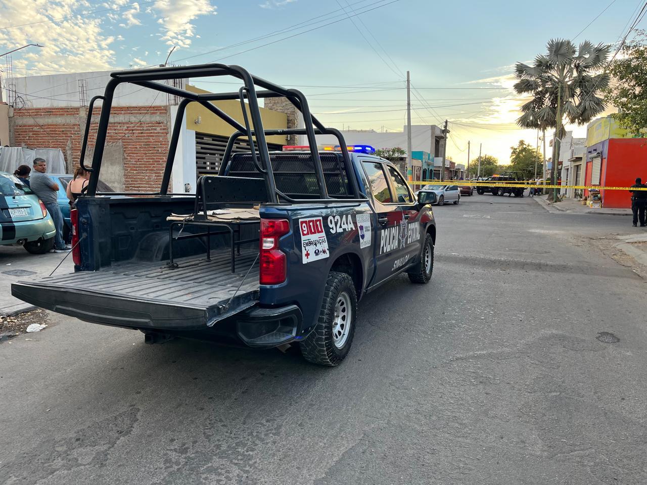 $!Privan de la vida a un hombre en el fraccionamiento Campo Bello, en Culiacán