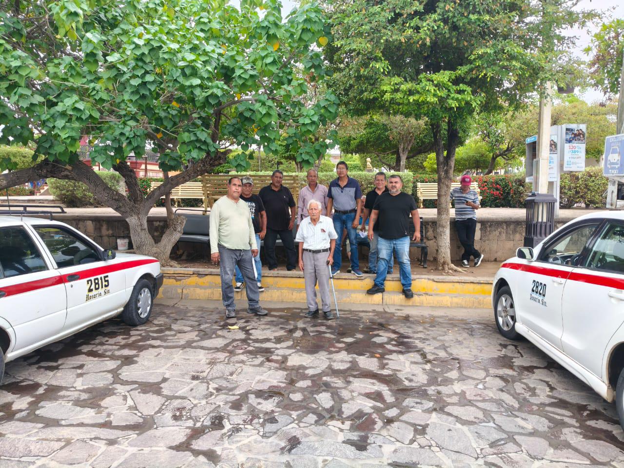 $!Denuncian taxistas y aurigueros de Rosario que emisión de permisos indiscriminado por Vialidad y Transporte es una competencia desleal