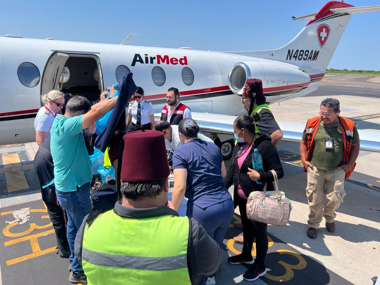 $!Traslada Shriners a menor sinaloense electrocutado; suma 10 atenciones