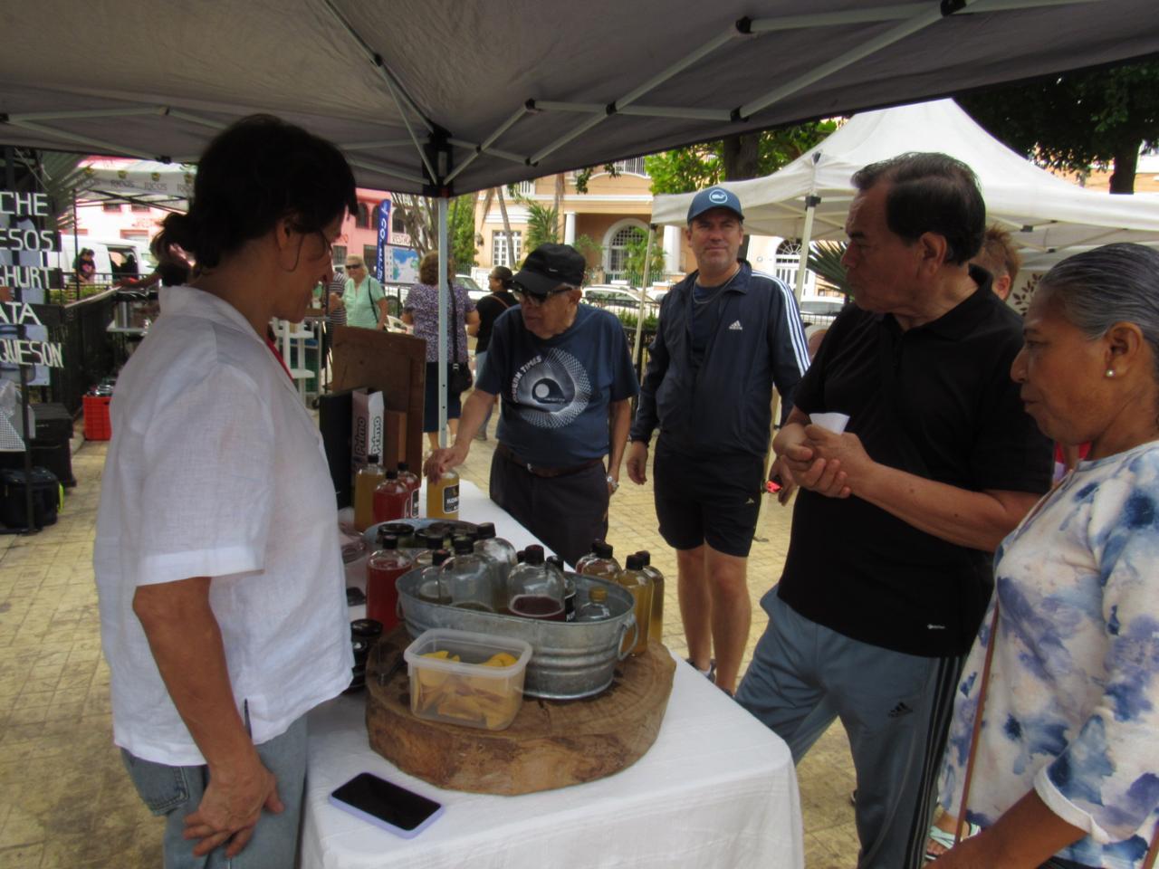 $!Se mezclan tradición e innovación en el Mercado Orgánico de Mazatlán