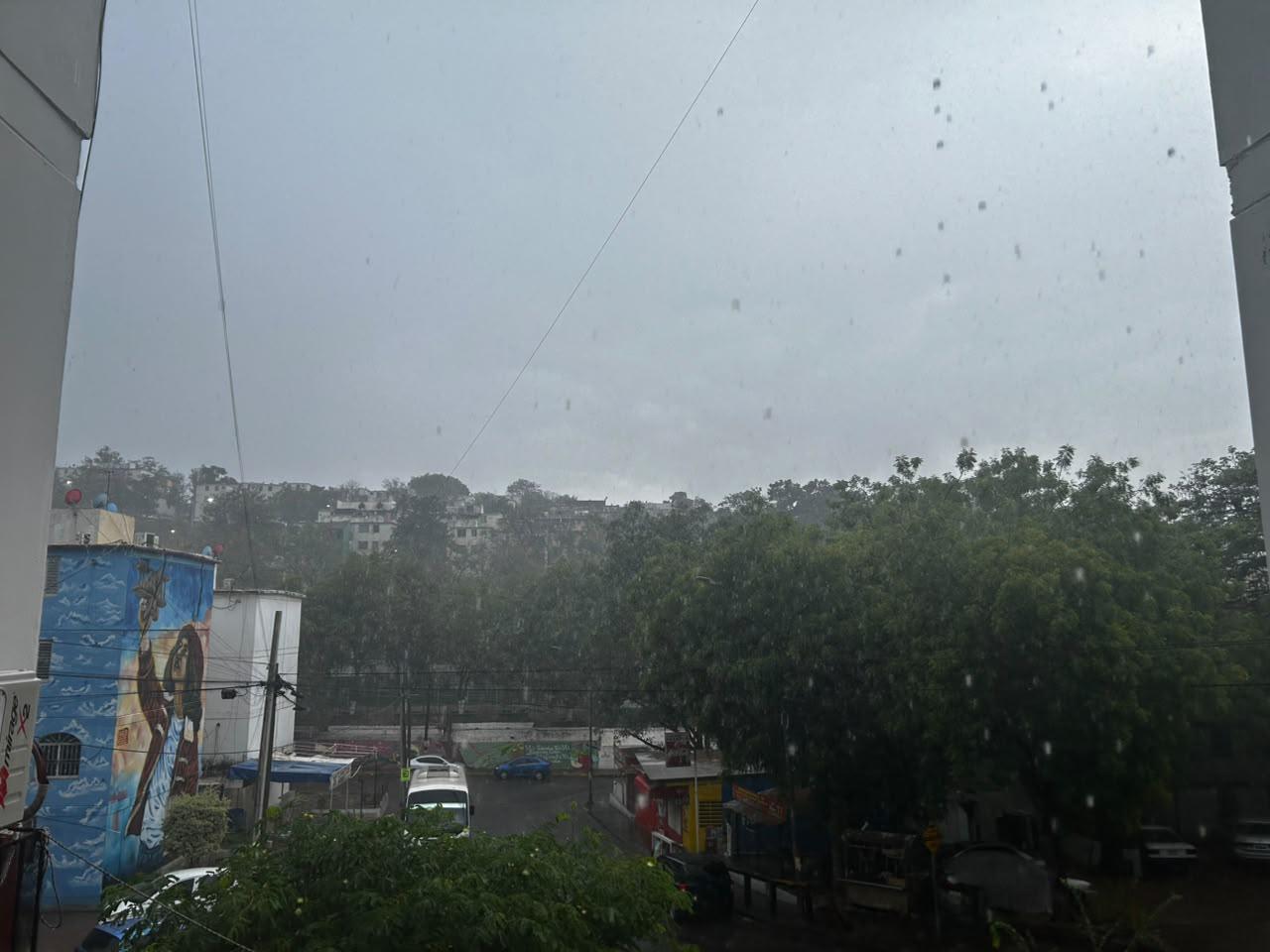 $!Amanece Culiacán con fuertes lluvias; serían las primeras de esta magnitud de la temporada