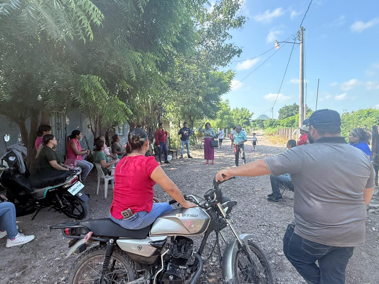 $!Padres de familia mantienen toma de primaria en Los Ojitos, en Rosario