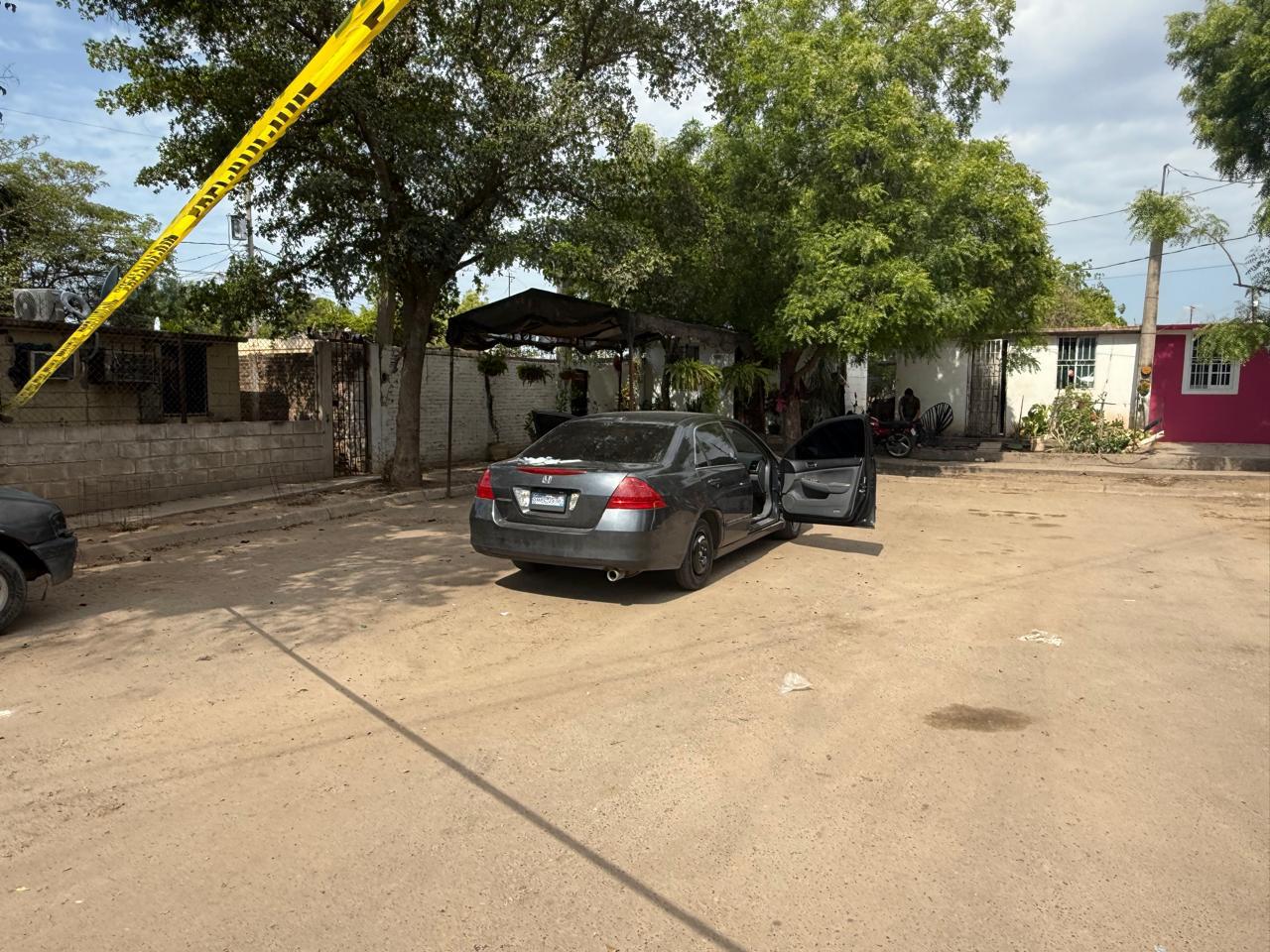 $!Atacan a una mujer policía y a su hermana en Navolato; la trasladan a un hospital de Culiacán