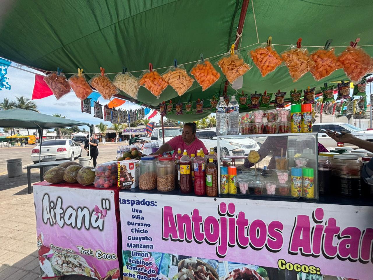 $!Comerciantes de Altata, entre el optimismo y la cautela por ventas en Semana Santa