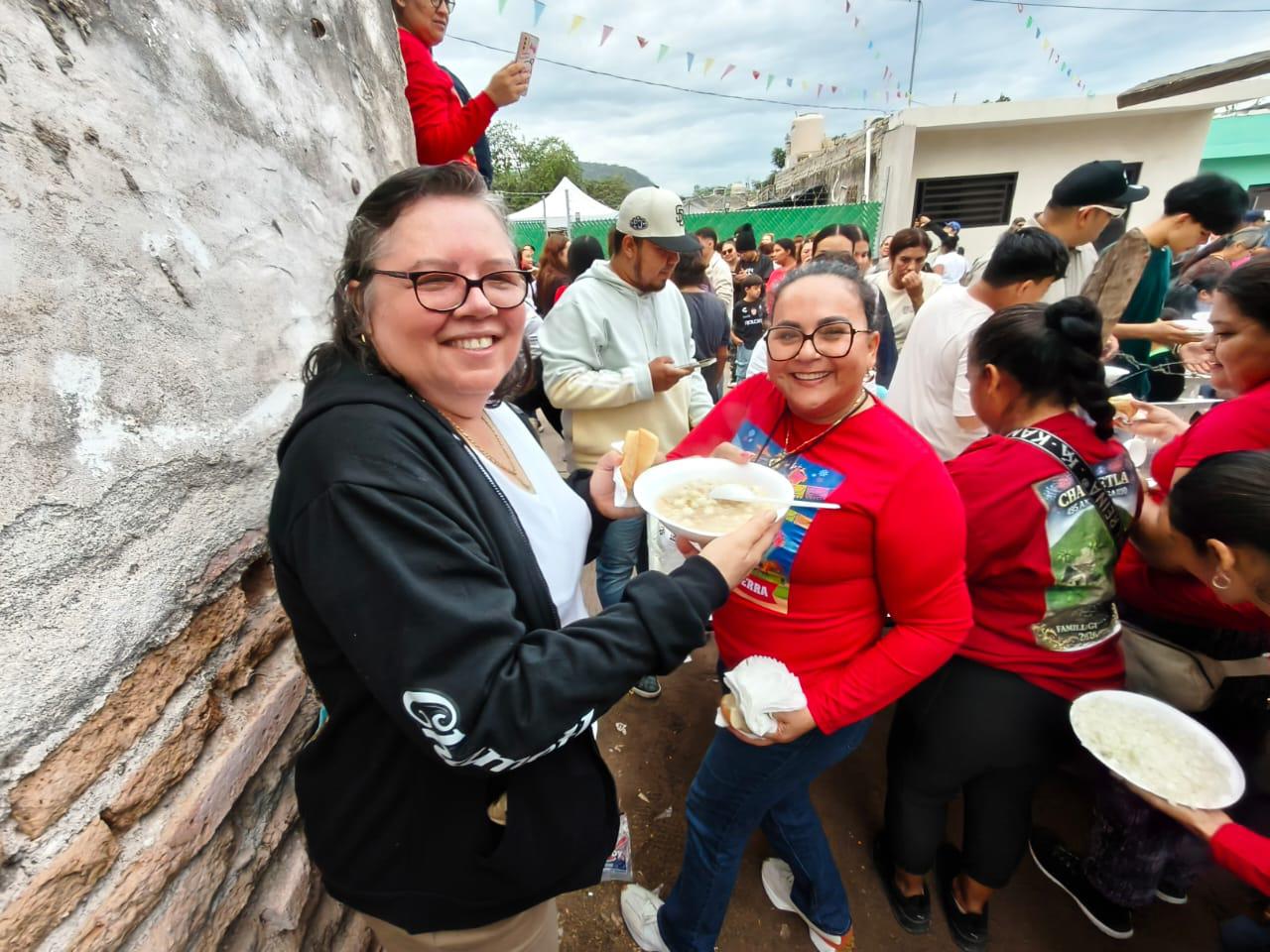 $!Los Guerra ofrecen el primer comelitón siguiendo el espíritu acogedor de su abuelita Margarita en Chametla