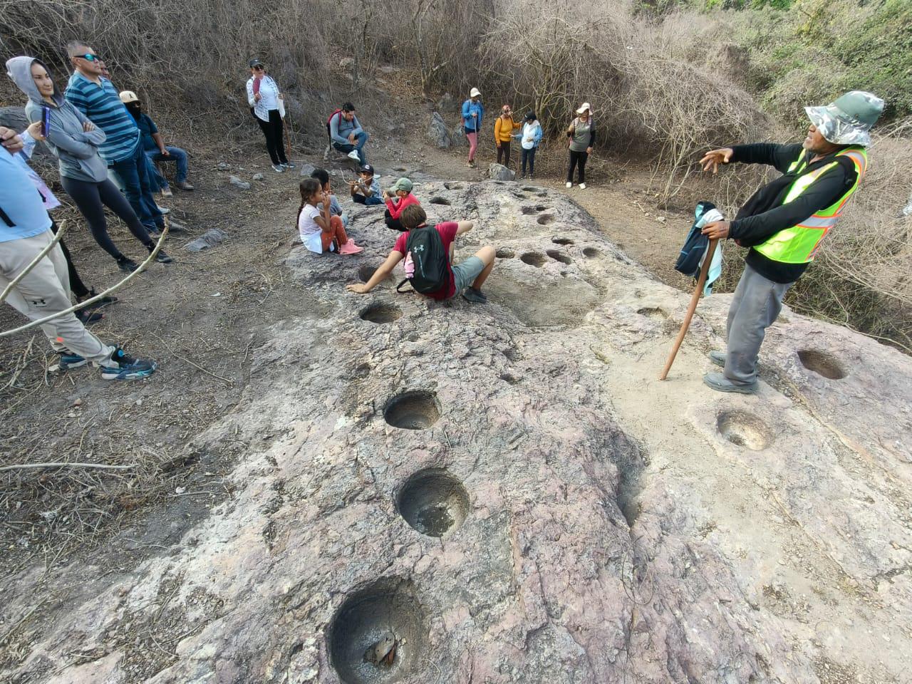 $!Descubren nuevos morteros prehispánicos en Chametla ligados a la astronomía de los totorames