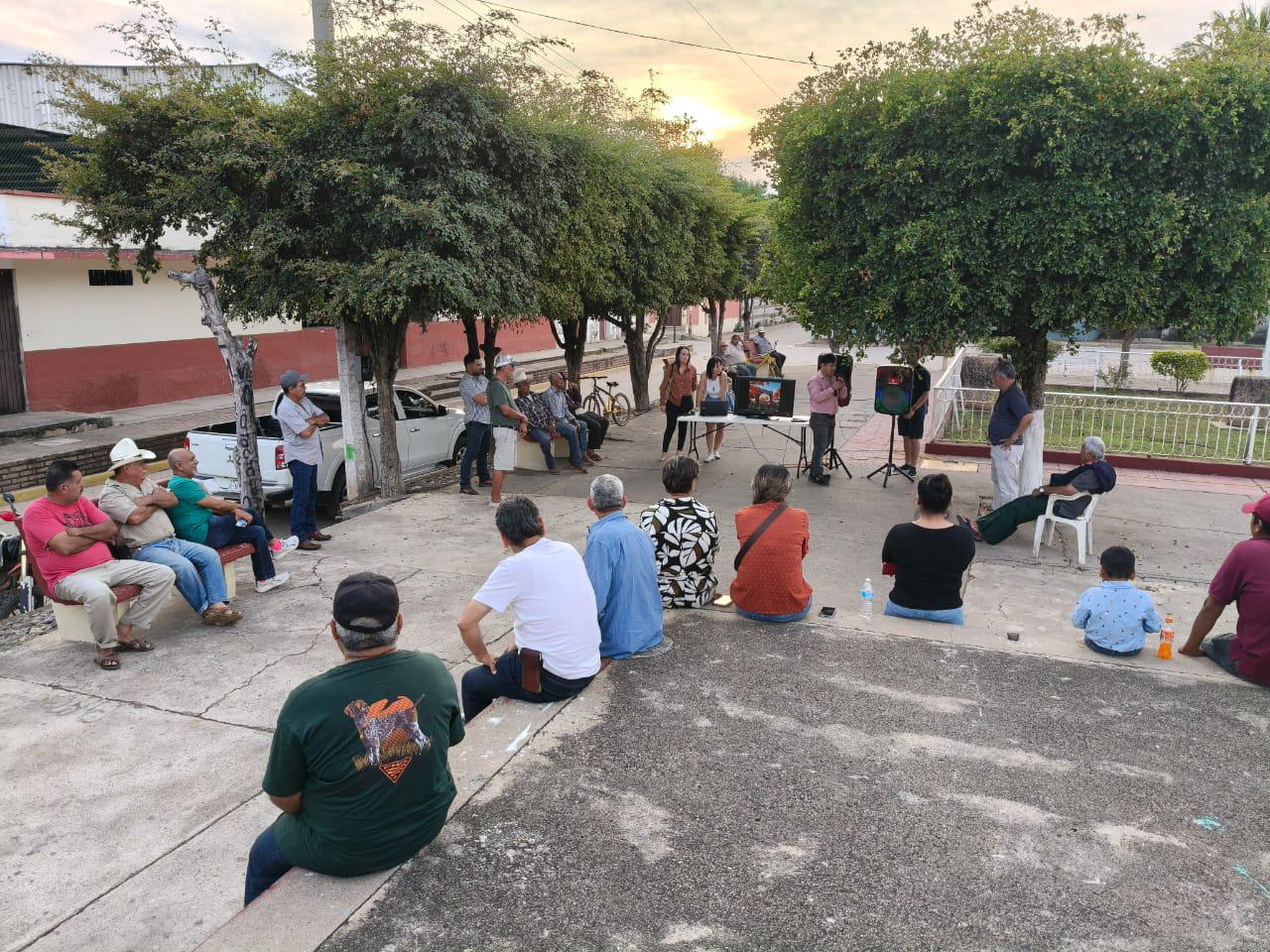 $!Ciudadanos de Cacalotán analizan diseño de arcos de acceso rumbo al nombramiento de Pueblo Señorial