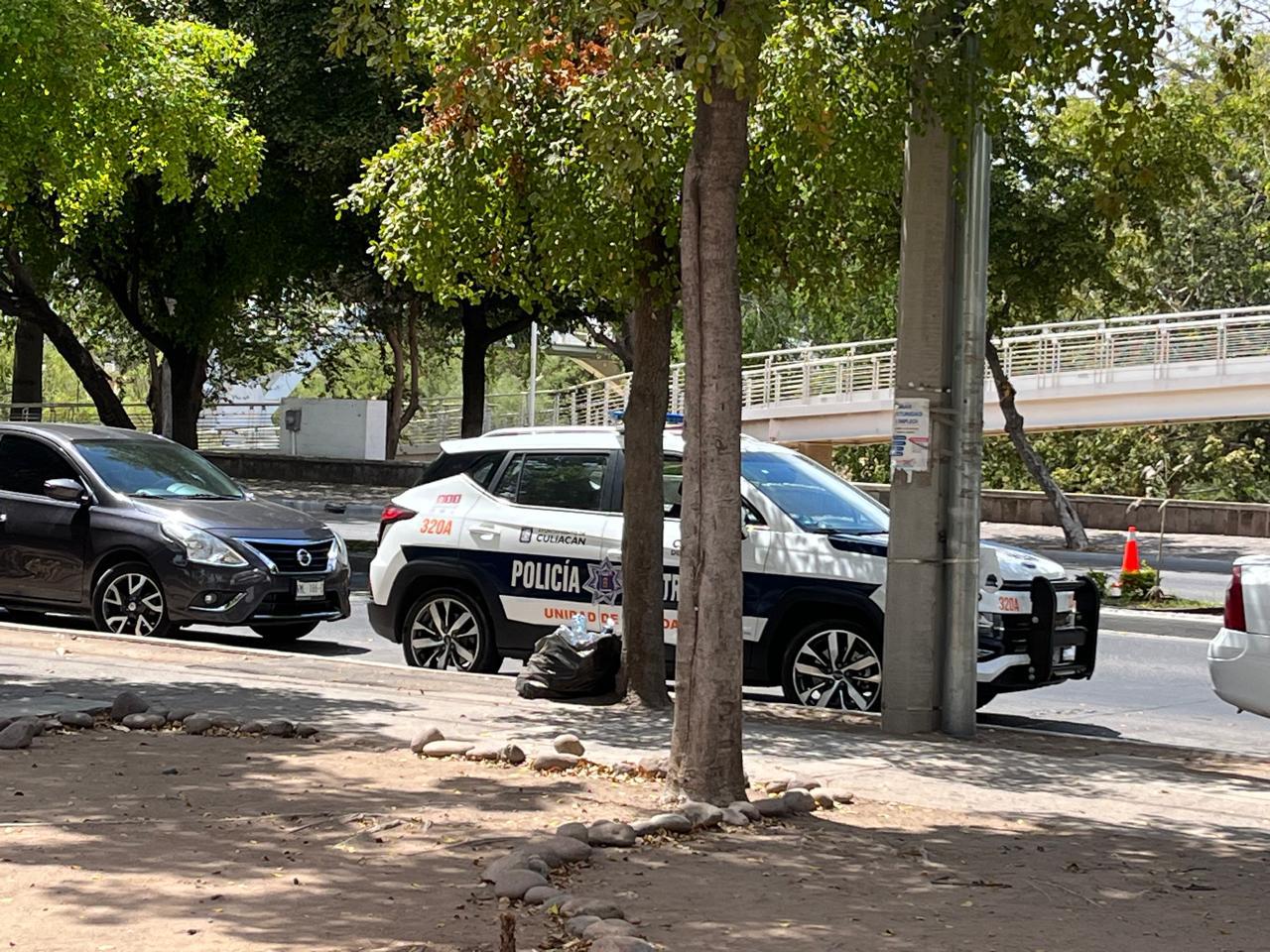 $!Privan de la libertad a un hombre en el estacionamiento del Zoológico de Culiacán